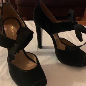 Emporio Armani Velvet Peep Toe Pumps in Black Size 40